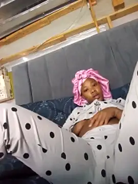 Hotytoty26 online show from December 18, 9:48 am