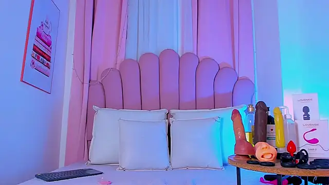 NicoleMadrird online show from March 5, 11:39 am