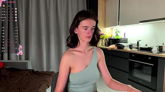 Snapshot of TwinTemptations chatting on September 21, 6:09 pm TwinTemptations online show from September 21, 6:09 pm