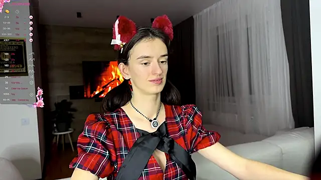 Snapshot of TwinTemptations chatting on November 18, 8:24 pm TwinTemptations online show from November 18, 8:24 pm