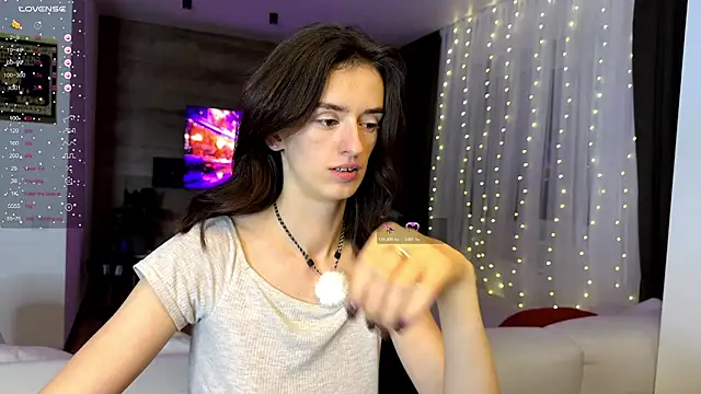 TwinTemptations online show from December 18, 8:04 pm