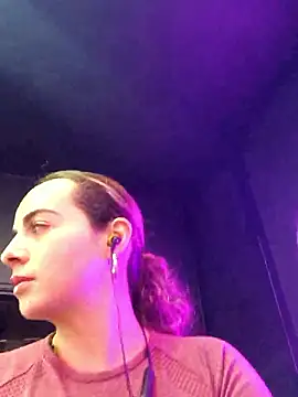 Snapshot of Sairy_ chatting on June 10, 6:29 pm Sairy online show from June 10, 6:29 pm