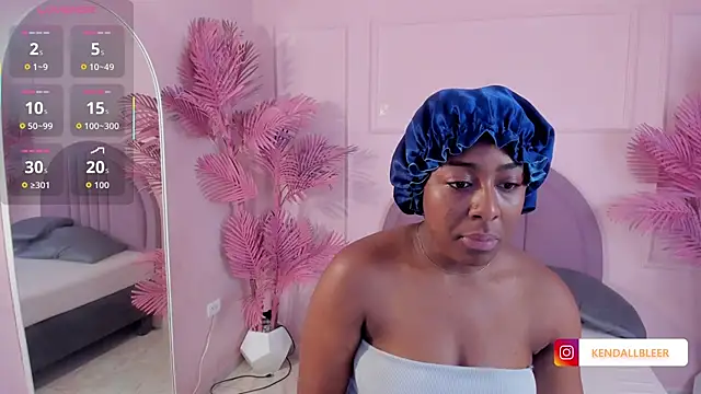 Snapshot of Kendallbleer chatting on September 18, 1:24 pm Kendallbleer online show from September 18, 1:24 pm