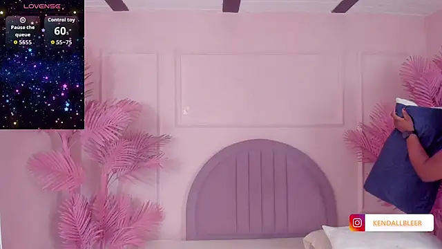 Snapshot of Kendallbleer chatting on November 2, 2:30 pm Kendallbleer online show from November 2, 2:30 pm