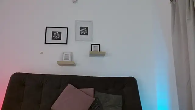 Snapshot of maxy_storm chatting on March 17, 1:35 am maxy storm online show from March 17, 1:35 am