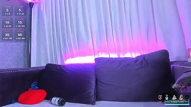 Snapshot of alice_kingsley_ chatting on October 14, 8:09 pm alice kingsley online show from October 14, 8:09 pm