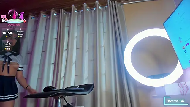 Snapshot of alice_kingsley_ chatting on December 1, 1:16 pm alice kingsley online show from December 1, 1:16 pm