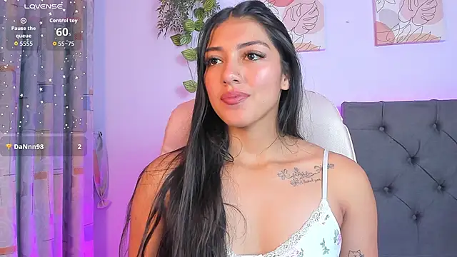 Snapshot of Quiinn_bx chatting on November 29, 8:34 pm Quiinn bx online show from November 29, 8:34 pm