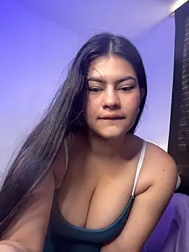 Snapshot of Saanvi21 chatting on March 22, 1:41 pm Saanvi21 online show from March 22, 1:41 pm