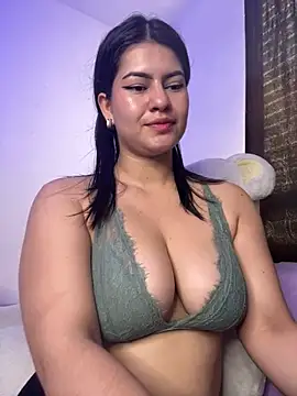 Snapshot of Saanvi21 chatting on March 22, 4:47 pm Saanvi21 online show from March 22, 4:47 pm