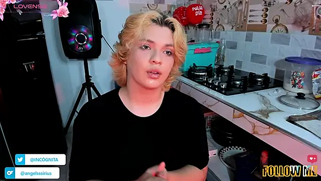 adam angelssss online show from November 18, 9:30 pm