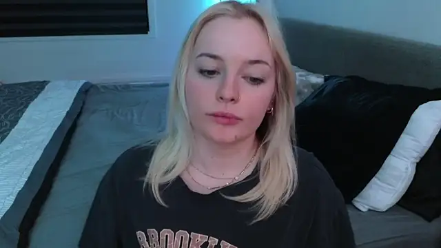 margot robbie7 online show from April 16, 1:06 am