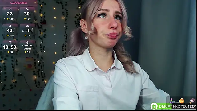 Snapshot of Mia__Kitty chatting on September 22, 11:45 am Mia Kitty online show from September 22, 11:45 am