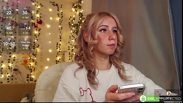 Snapshot of Mia__Kitty chatting on September 26, 6:45 pm Mia Kitty online show from September 26, 6:45 pm