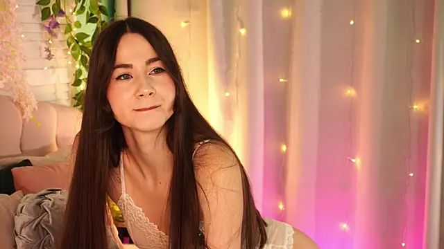 EvaMossi online show from April 3, 5:27 am