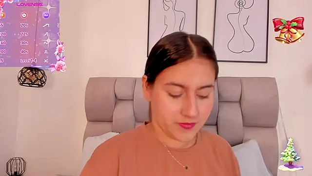 Hanna Evans   online show from November 30, 12:42 pm