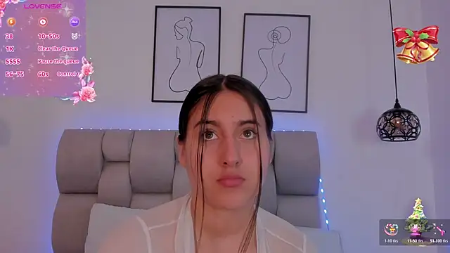 Hanna Evans   online show from December 3, 2:26 pm