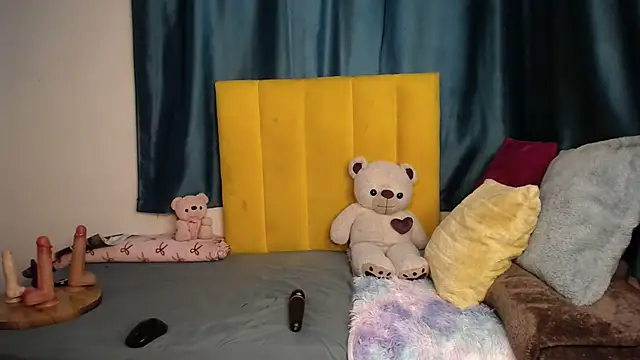 Snapshot of blackrose001 chatting on November 25, 12:16 pm blackrose001 online show from November 25, 12:16 pm