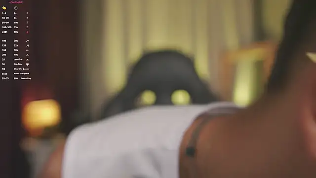 Colstorw  online show from April 15, 10:55 am