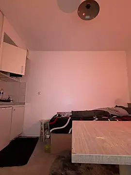 Renoirmonter online show from April 11, 6:40 am