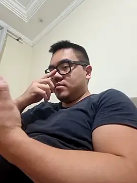 awesometeacher33 online show from May 21, 4:58 pm