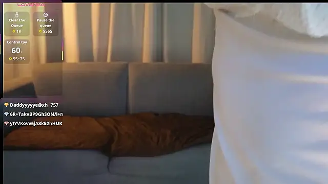 YuliethPetite online show from January 7, 11:12 am