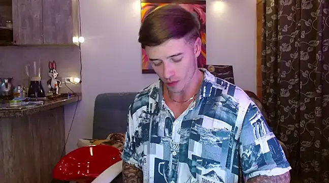 Snapshot of Ryannblue07 chatting on March 14, 2:20 am Ryannblue07 online show from March 14, 2:20 am