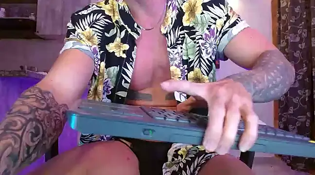 Snapshot of Ryannblue07 chatting on March 17, 11:54 pm Ryannblue07 online show from March 17, 11:54 pm