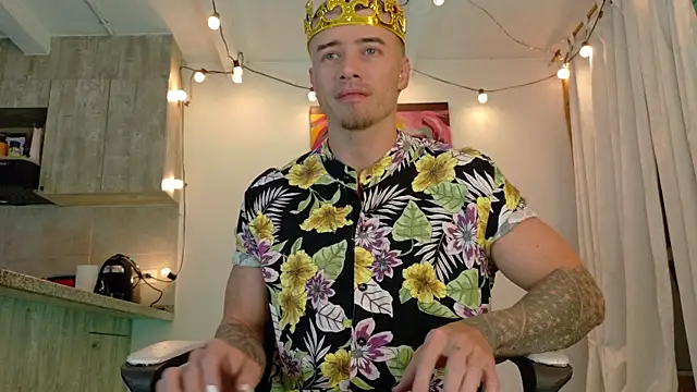 Snapshot of Ryannblue07 chatting on September 25, 12:25 am Ryannblue07 online show from September 25, 12:25 am