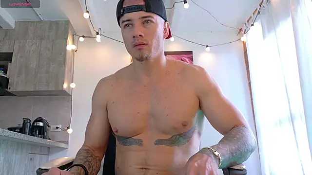 Snapshot of Ryannblue07 chatting on October 4, 8:18 pm Ryannblue07 online show from October 4, 8:18 pm