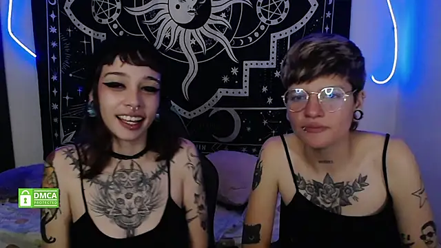 lovelockedlips online show from March 20, 5:13 am