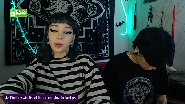 lovelockedlips online show from November 9, 6:39 pm