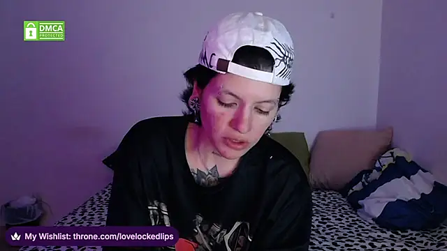 lovelockedlips online show from January 14, 3:01 am