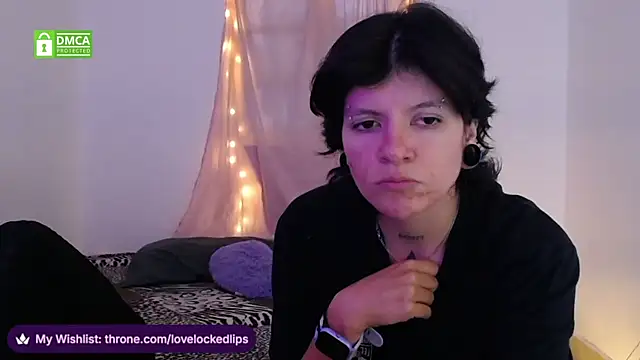 lovelockedlips online show from February 22, 6:50 pm