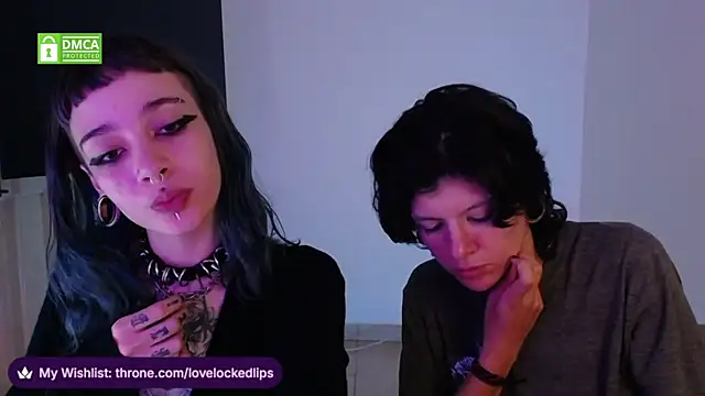 lovelockedlips online show from March 17, 4:50 am