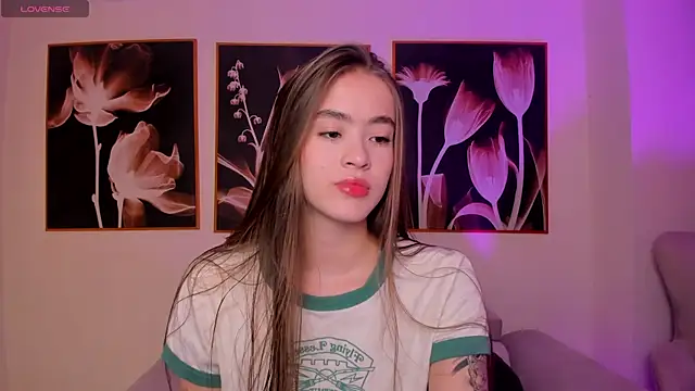 MaiaCollins online show from March 27, 1:00 pm