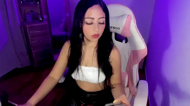 Snapshot of Sweet_milady chatting on September 12, 8:03 am Sweet milady online show from September 12, 8:03 am