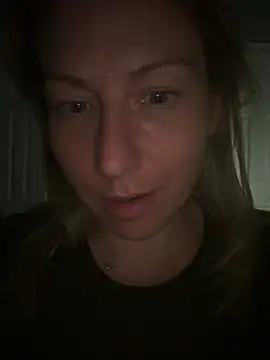 LittleMsMILF online show from April 7, 8:42 pm