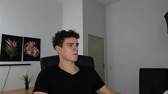 Snapshot of Brad_Holloway chatting on October 8, 12:58 pm Brad Holloway online show from October 8, 12:58 pm