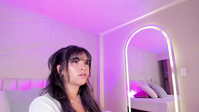 Snapshot of Eimmy_bm chatting on October 11, 7:12 pm Eimmy bm online show from October 11, 7:12 pm