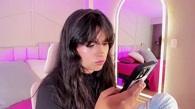 Snapshot of Eimmy_bm chatting on October 30, 7:25 pm Eimmy bm online show from October 30, 7:25 pm