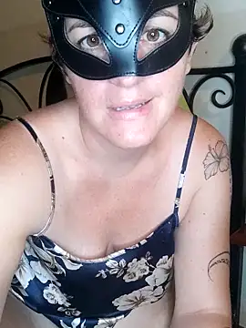 emiliemilf online show from November 11, 7:52 am