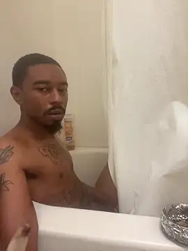 Snapshot of 9blk chatting on November 23, 9:25 pm 9blk online show from November 23, 9:25 pm