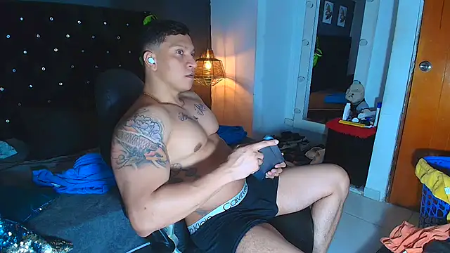 ethan dalton  online show from November 25, 3:17 am