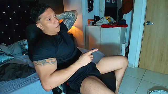 ethan dalton  online show from March 12, 3:56 am