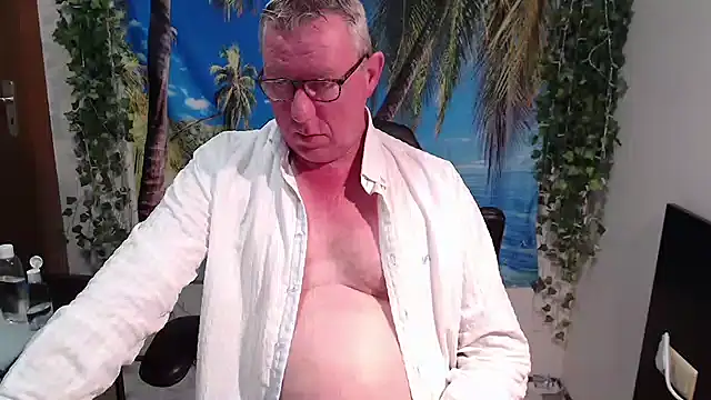 JamesBauer online show from December 5, 4:32 am