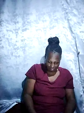 sexylira online show from April 4, 4:15 pm