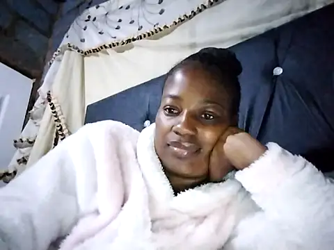 sexylira online show from April 13, 10:48 pm