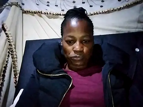 sexylira online show from April 15, 6:04 pm