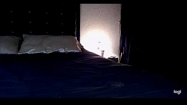 Snapshot of andrea_gomes_ chatting on September 28, 8:09 am andrea gomes online show from September 28, 8:09 am